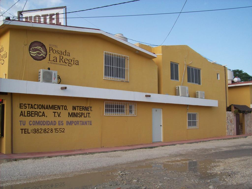 Hotel Posada La Regia แชมโปตอน ภายนอก รูปภาพ