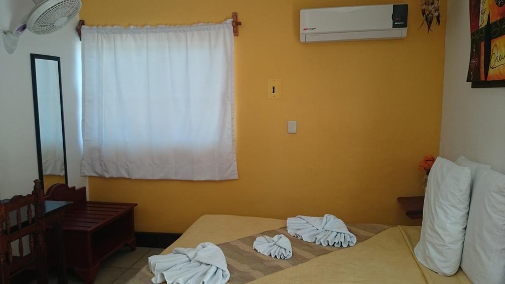 Hotel Posada La Regia แชมโปตอน ภายนอก รูปภาพ