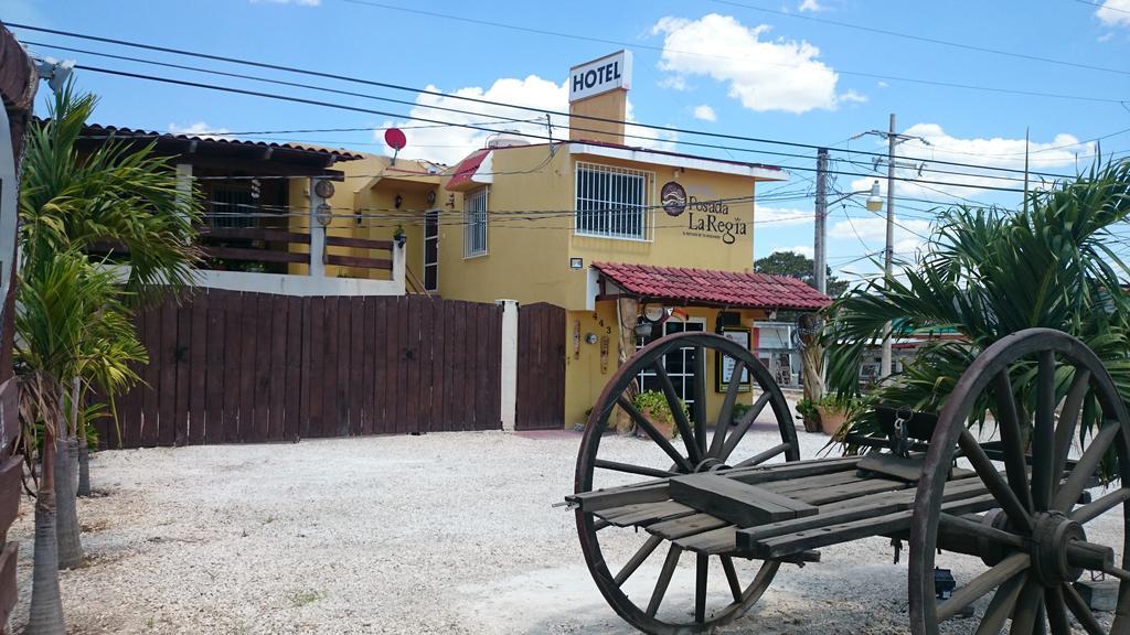 Hotel Posada La Regia แชมโปตอน ภายนอก รูปภาพ