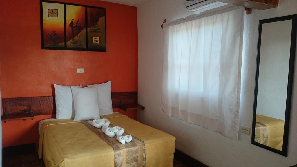 Hotel Posada La Regia แชมโปตอน ภายนอก รูปภาพ