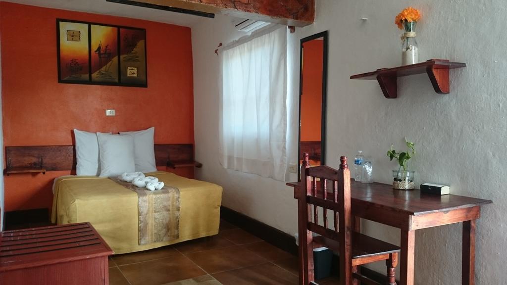 Hotel Posada La Regia แชมโปตอน ภายนอก รูปภาพ