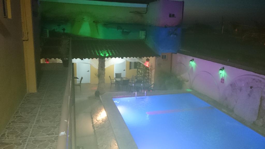 Hotel Posada La Regia แชมโปตอน ภายนอก รูปภาพ