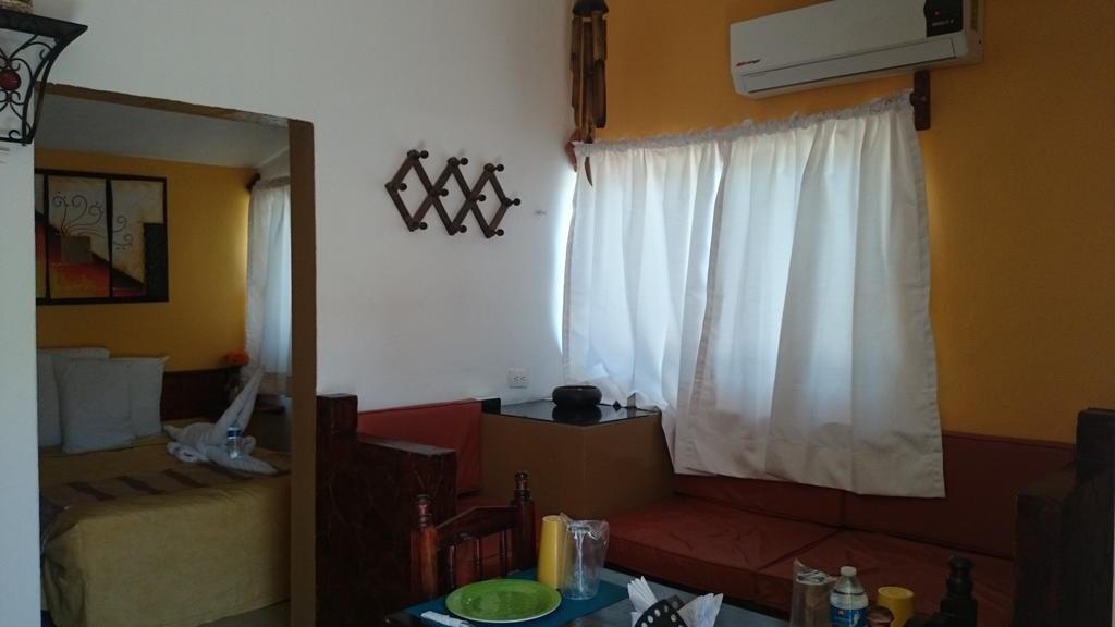 Hotel Posada La Regia แชมโปตอน ภายนอก รูปภาพ